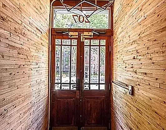 2 beds, 1 bath, $4,100, Unit 9