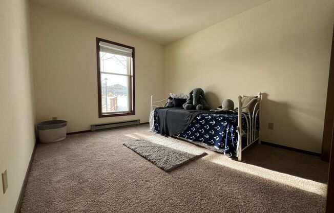 2 beds, 1 bath, 965 sqft, $1,625, Unit 7749CD