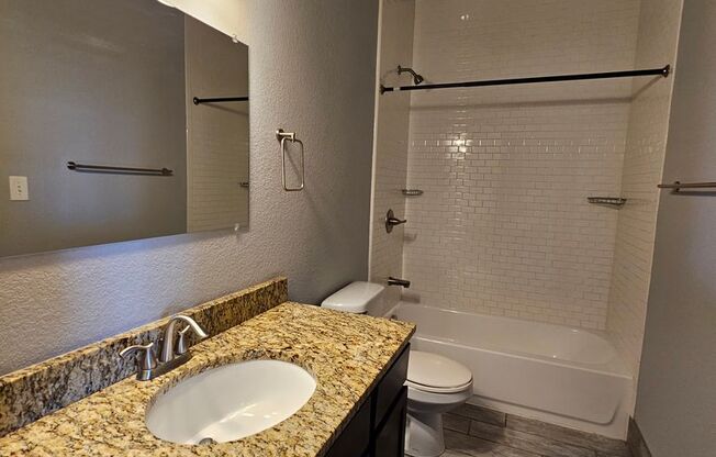 1 bed, 1 bath, 702 sqft, $1,295, Unit 108