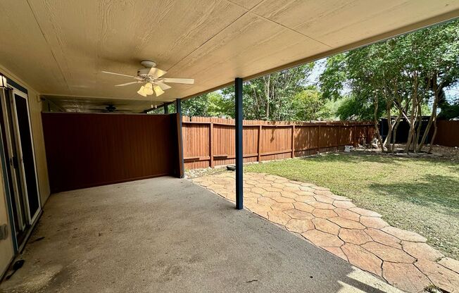 3 BD/2.5 BATH AVAILABLE FOR IMMEDIATE MOVE IN! NW SAN ANTONIO/MEDICAL CENTER