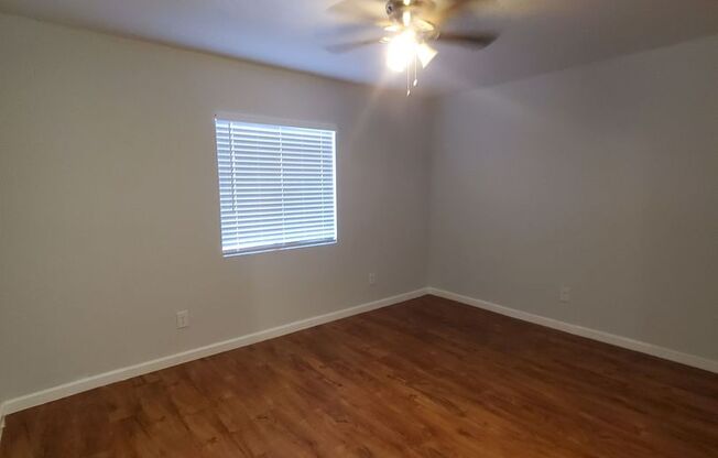 2 beds, 1 bath, $1,550, Unit 05