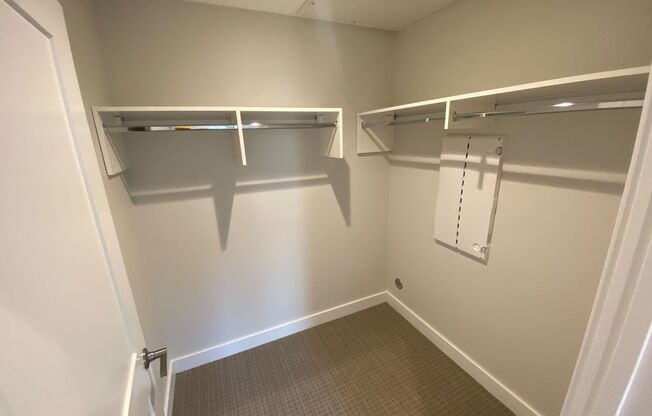 1 bed, 1 bath, 765 sqft, $1,994, Unit One11 212