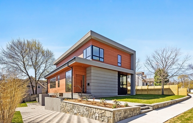 90 AUBURNDALE AVE