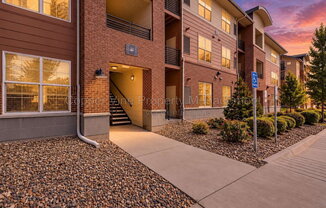 2 beds, 2 baths, 1,052 sqft, $1,965, Unit 522