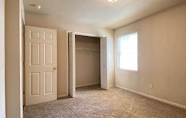 2 beds, 1.5 baths, $1,095