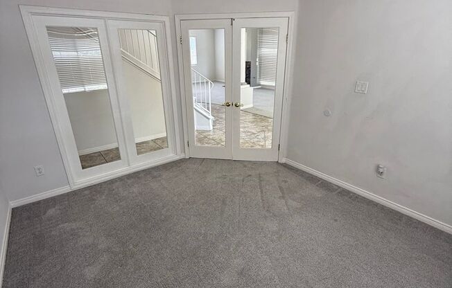 3 beds, 2.5 baths, $2,800