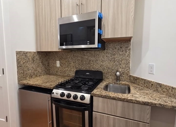 Studio, 1 bath, $1,495, Unit 13