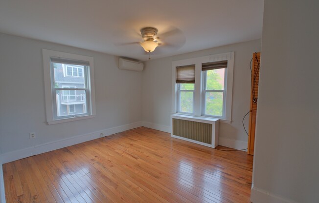 3 beds, 1.5 baths, 1,108 sqft, $2,600, Unit 2