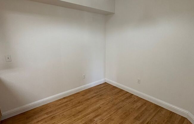 2 beds, 2 baths, $1,900, Unit # 1033