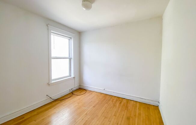 2 beds, 1 bath, 800 sqft, $2,050, Unit 5102-3