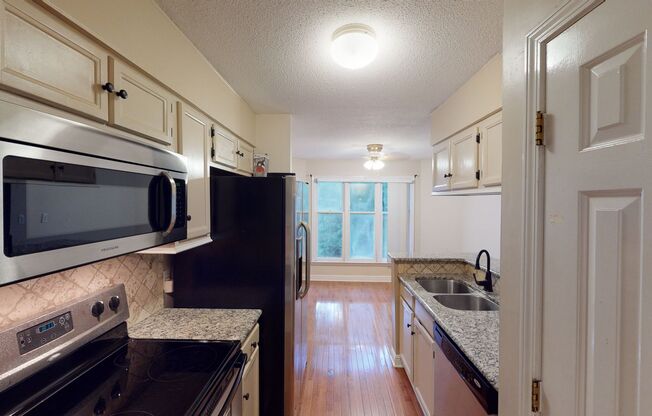 Wonderful Uptown renovated top floor condo!