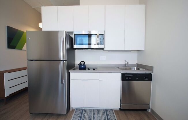 Studio, 1 bath, 300 sqft, $1,459, Unit 518