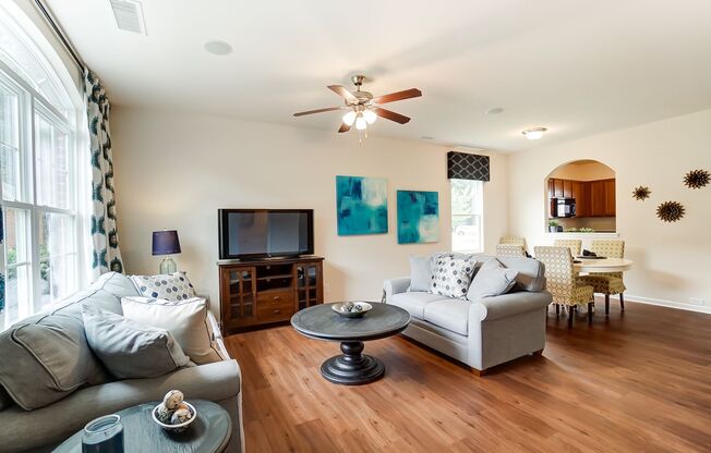 3 beds, 2.5 baths, 1,320 sqft, $1,550, Unit 2533 RRD