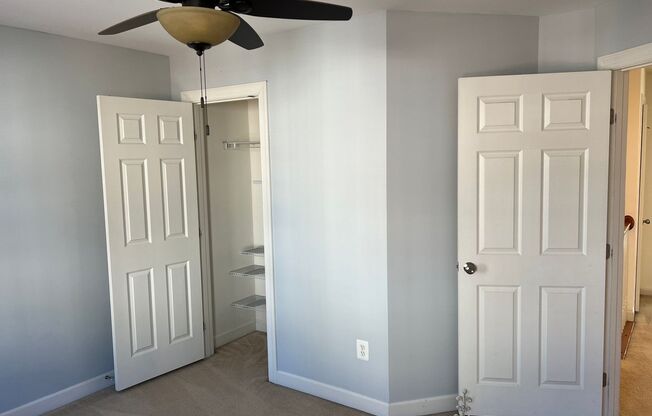 3 beds, 2.5 baths, $3,000