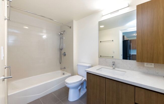 2 beds, 2 baths, $4,500, Unit #2807