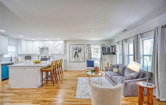2230 BEECHER CIR SW