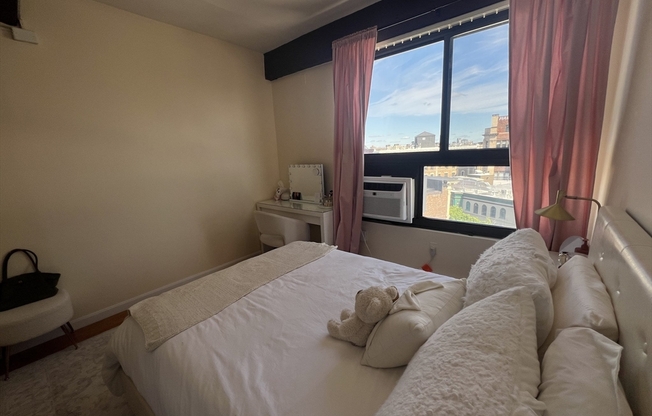 2 beds, 1.5 baths, 645 sqft, $3,775, Unit 617