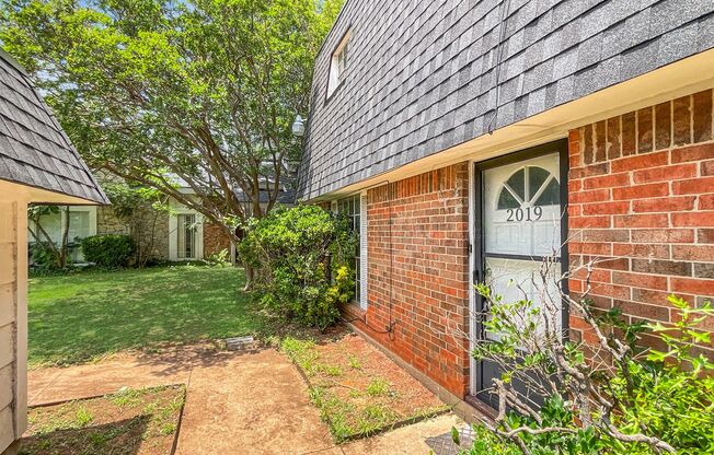 Charming Home in North Arlington