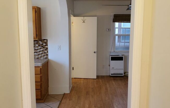 2 beds, 1 bath, 600 sqft, $3,300, Unit 2