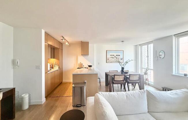 1 bed, 1 bath, $5,650, Unit 15A