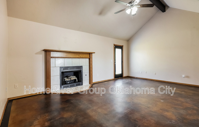 11101 SW 6 ST