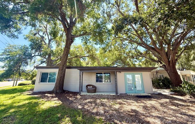 ADORABLE 2 BED WINTER PARK RENTAL HOME