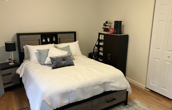 42 ALT LINDEN AVE