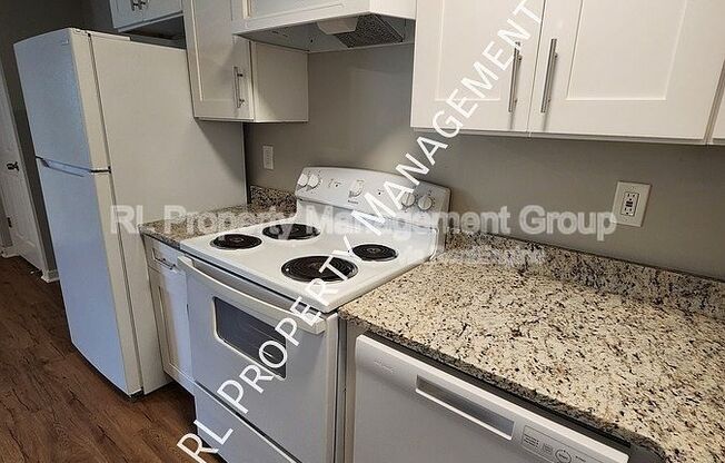 1 bed, 1 bath, 500 sqft, $825, Unit F