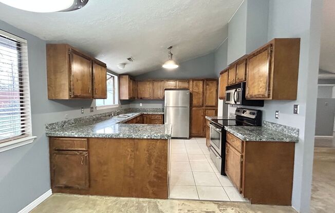 3 beds, 2 baths, $2,195