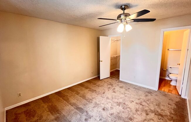 2 beds, 2 baths, $1,395, Unit UNIT 1823