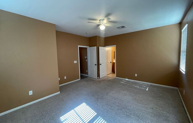 Delightful 2 Bedroom 2 Bathroom Townhouse!