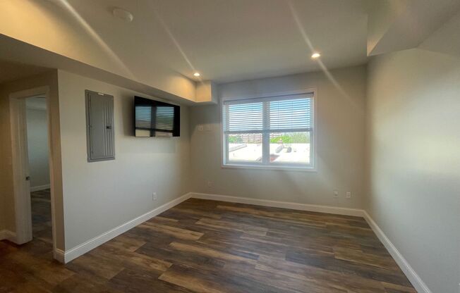 1 bed, 1 bath, 625 sqft, $1,295