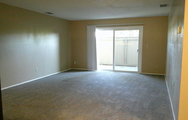 3 beds, 2 baths, 1,225 sqft, $3,300, Unit 48-21H