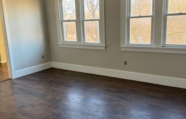 E. 50th St. 3859