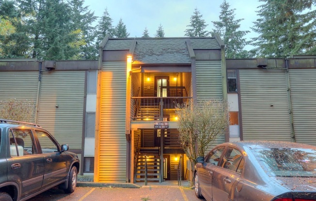 Condo for Rent in Bellevue Area!