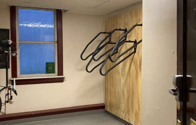 Studio, 1 bath, 335 sqft, $1,895, Unit Unit 206