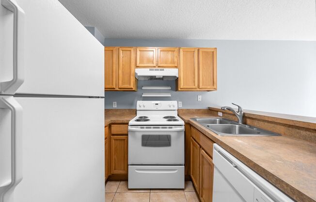 Cozy 3 Bedroom 2 Bath (2 Story) Townhome - BVL