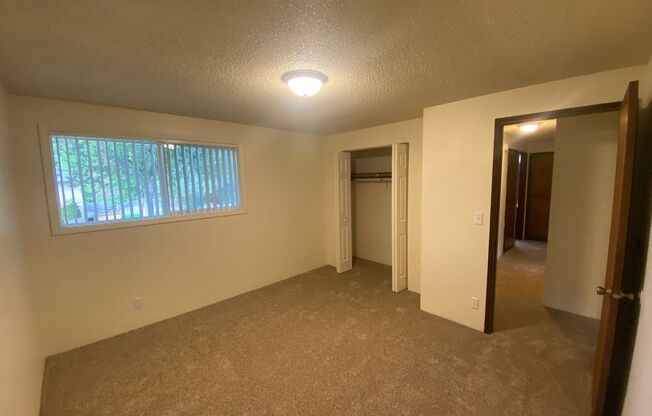 3 beds, 1.5 baths, 1,068 sqft, $1,895, Unit 3145