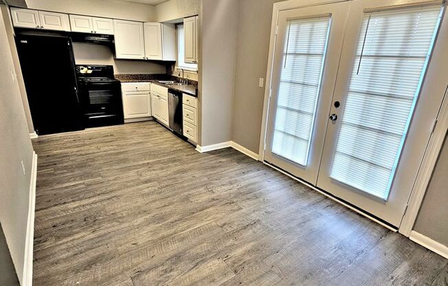 3 beds, 2.5 baths, 1,403 sqft, $1,295, Unit 10F