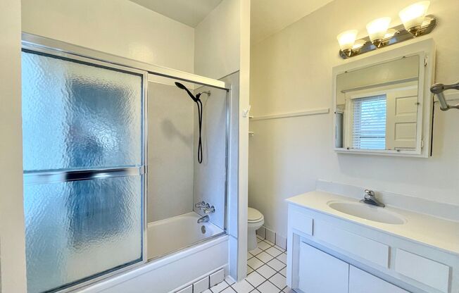 1 bed, 1 bath, $1,795, Unit 522.5