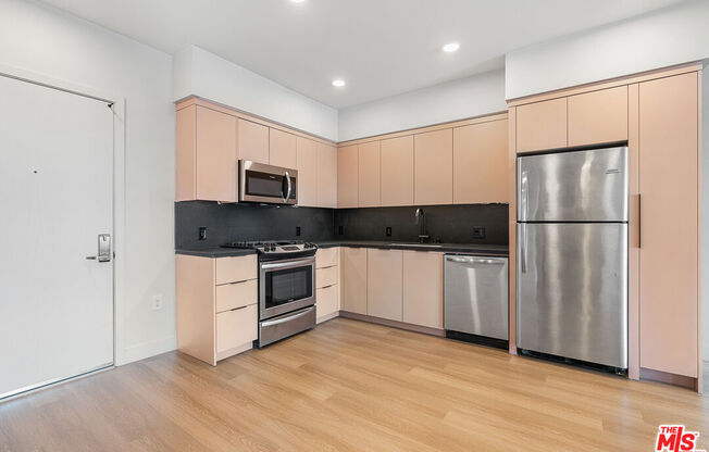 1 bed, 1 bath, 787 sqft, $3,795, Unit 330