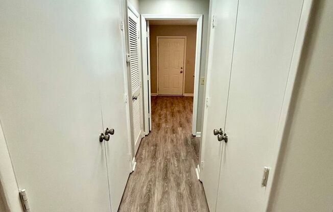 1 bed, 1 bath, 815 sqft, $900, Unit 1018
