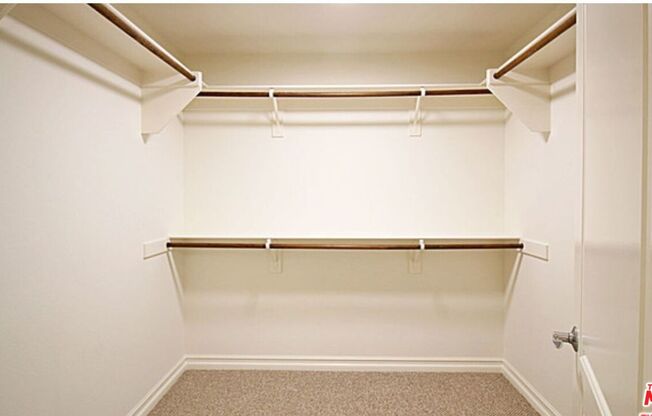 1 bed, 1 bath, 1,050 sqft, $3,100, Unit 426