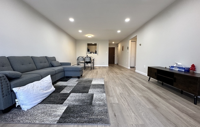 73 CHARLESBANK RD