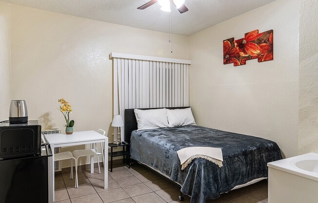 Studio, 1 bath, 154 sqft, $994.58, Unit 306