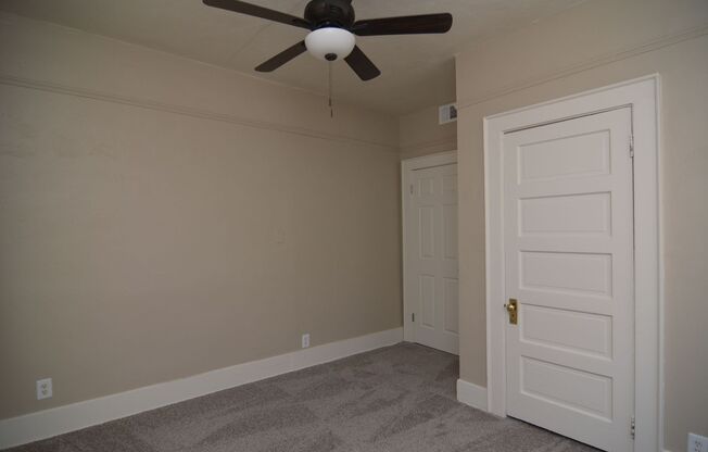 2 beds, 1 bath, $1,595