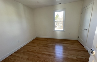 3 beds, 1 bath, 1,000 sqft, $2,600, Unit 2