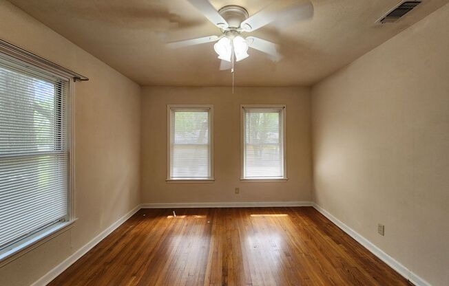 3 beds, 1 bath, $1,550