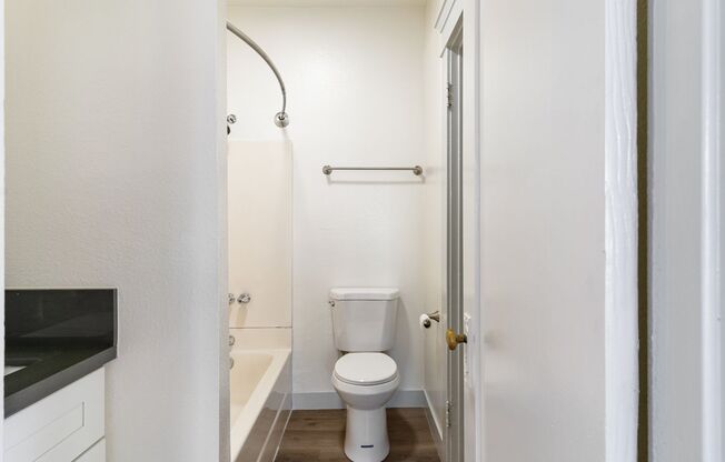 Studio, 1 bath, 354 sqft, $1,495, Unit 201