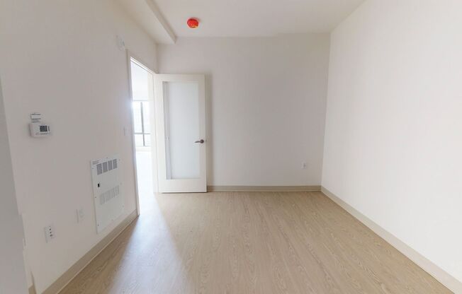 3 beds, 2 baths, 960 sqft, $4,370, Unit 363 6th St, Unit 905